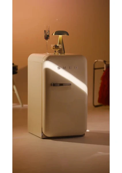 Retro Mini Akıllı Buzdolabı Küçük Alanda Büyük Etki Retro Mini Akıllı Buzdolabı